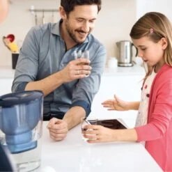 Brita Wasserfilter-Kanne Marella Blau Inkl. 3 Maxtra+ -Grohe Store 190557 2981 7 1